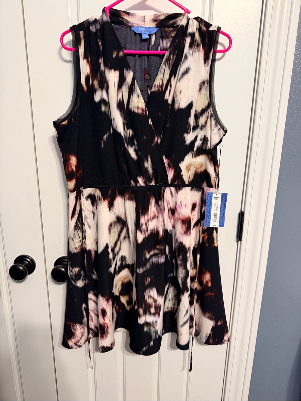 Simply Vera Vera Wang Black and Cream Abstract Print Sleeveless Top